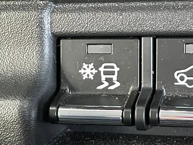 スズキ ハスラー Jスタイル 岩手県 2022(令4)年 1.3万km ブルーイッシュブラックパール ４WD/スズキセーフティサポート　/衝突被害軽減ブレーキ/シートヒーター/コーナーセンサー/レーンアシスト/アイドリングストップ/ヒルディセントコントロール/グリップコントロール/SNOWモード/横滑り防止装置/ETC/純正ディスプレイオーディオ（Bluetooth CD DVD USB AppleCarPlay AndroidAuto）/オートハイビーム/LEDヘッドライト/オートライト/オートエアコン/ステアリングスイッチ/純正１５インチアルミホイール/ドアミラーウインカー/シートバックテーブル