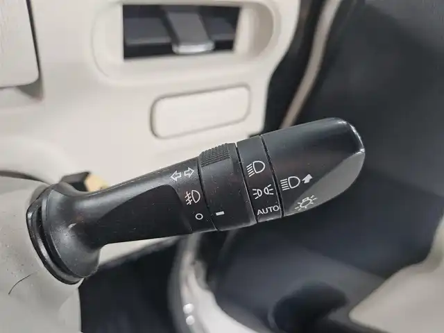ダイハツ ムーヴ キャンバス G メイクアップ リミテッド　SAⅢ 京都府 2019(平31)年 7.3万km パールホワイトⅢ/ナチュラルベージュマイカメタリック 2トーン 〇純正ナビ/〇フルセグTV/〇バックカメラ/〇パノラマモニター/〇後席モニター/〇パワースライドドア（両側）/〇ETC/〇ドライブレコーダー/〇スマートアシスト3/〇衝突回避支援ブレーキ機能/〇車線逸脱警報機能/〇オートマチックハイビーム/〇LEDヘッドランプ/〇オートライト/〇オートエアコン/〇社外14インチフルホイールキャップ/〇キーフリーシステム/〇禁煙車