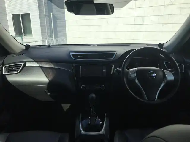 日産 エクストレイル ハイブリッド 20X エマージェンシーブレーキ 栃木県 2015(平27)年 10.9万km ブリリアントホワイトパール 株)IDOMが運営する【じしゃロン小山店】の自社ローン専用車両になります。こちらは現金またはオートローンご利用時の価格です。自社ローンご希望の方は別途その旨お申付け下さい//禁煙車/純正ワンセグナビ/（CD/DVD/AM/FMラジオ）/(Bluetooth)/スマートキー/プッシュスタート/バックカメラ/ＥＴＣ/衝突被害軽減ブレーキ/パワーバックドア/後部座席モニター/電格ミラー/パワーウインドウ/防眩ミラー/オートライト