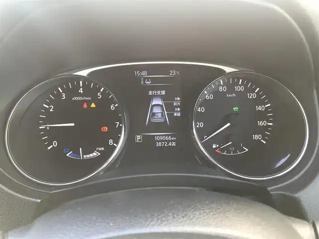日産 エクストレイル ハイブリッド 20X エマージェンシーブレーキ 栃木県 2015(平27)年 10.9万km ブリリアントホワイトパール 株)IDOMが運営する【じしゃロン小山店】の自社ローン専用車両になります。こちらは現金またはオートローンご利用時の価格です。自社ローンご希望の方は別途その旨お申付け下さい//禁煙車/純正ワンセグナビ/（CD/DVD/AM/FMラジオ）/(Bluetooth)/スマートキー/プッシュスタート/バックカメラ/ＥＴＣ/衝突被害軽減ブレーキ/パワーバックドア/後部座席モニター/電格ミラー/パワーウインドウ/防眩ミラー/オートライト