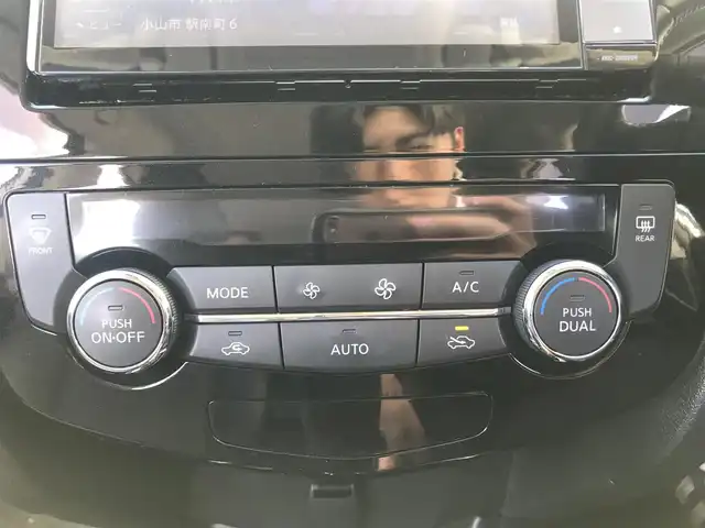 日産 エクストレイル ハイブリッド 20X エマージェンシーブレーキ 栃木県 2015(平27)年 10.9万km ブリリアントホワイトパール 株)IDOMが運営する【じしゃロン小山店】の自社ローン専用車両になります。こちらは現金またはオートローンご利用時の価格です。自社ローンご希望の方は別途その旨お申付け下さい//禁煙車/純正ワンセグナビ/（CD/DVD/AM/FMラジオ）/(Bluetooth)/スマートキー/プッシュスタート/バックカメラ/ＥＴＣ/衝突被害軽減ブレーキ/パワーバックドア/後部座席モニター/電格ミラー/パワーウインドウ/防眩ミラー/オートライト