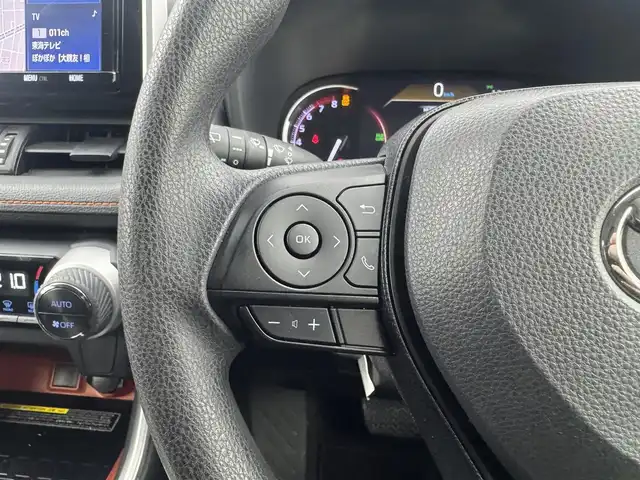 トヨタ ＲＡＶ４ アドベンチャー 愛知県 2020(令2)年 5.2万km アーバンカーキ トヨタ純正9インチディーラーオプションナビ/　　・CD/DVD/BT/フルセグ/バックカメラ/ステアリングリモコン/アダクティブクルーズコントロール/MTモード/4WD/ビルトインETC/100V充電/ドライブレコーダー/社外ルーフキャリアー/純正19インチアルミホイール/衝突軽減システム/レーンキープアシスト/オートライト/オートマチックハイビーム/ダウンヒルアシストコントロール/エアバック/　　・運転席/助手席/サイド/カーテン/スマートキー