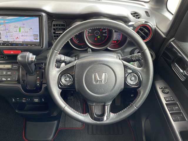 ホンダ Ｎ ＢＯＸ カスタム G ターボSSパッケージ 愛知県 2017(平29)年 13.2万km パール 衝突被害軽減ブレーキ/純正9インチSDナビ　ナビあり/両側パワースライドドア/クルーズコントロール/シートヒーター/フルセグTV/CD DVD/Bluetooth/バックカメラ/純正アルミホイール/LEDヘッドライト/パドルシフト/ドライブレコーダー/ETC/ステアリングスイッチ/スマートキー/プッシュスタート