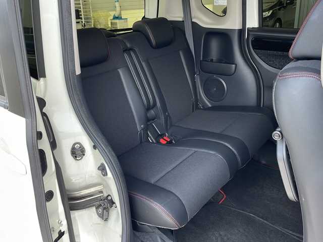 ホンダ Ｎ ＢＯＸ カスタム G ターボSSパッケージ 愛知県 2017(平29)年 13.2万km パール 衝突被害軽減ブレーキ/純正9インチSDナビ　ナビあり/両側パワースライドドア/クルーズコントロール/シートヒーター/フルセグTV/CD DVD/Bluetooth/バックカメラ/純正アルミホイール/LEDヘッドライト/パドルシフト/ドライブレコーダー/ETC/ステアリングスイッチ/スマートキー/プッシュスタート