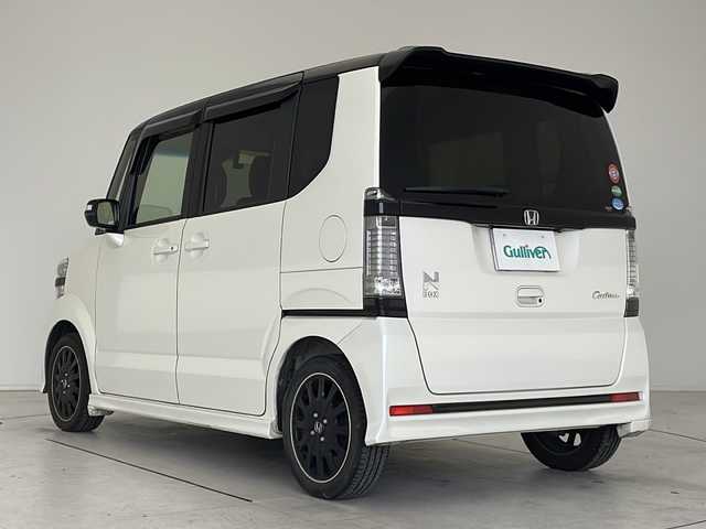 ホンダ Ｎ ＢＯＸ カスタム G ターボSSパッケージ 愛知県 2017(平29)年 13.2万km パール 衝突被害軽減ブレーキ/純正9インチSDナビ　ナビあり/両側パワースライドドア/クルーズコントロール/シートヒーター/フルセグTV/CD DVD/Bluetooth/バックカメラ/純正アルミホイール/LEDヘッドライト/パドルシフト/ドライブレコーダー/ETC/ステアリングスイッチ/スマートキー/プッシュスタート
