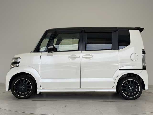 ホンダ Ｎ ＢＯＸ カスタム G ターボSSパッケージ 愛知県 2017(平29)年 13.2万km パール 衝突被害軽減ブレーキ/純正9インチSDナビ　ナビあり/両側パワースライドドア/クルーズコントロール/シートヒーター/フルセグTV/CD DVD/Bluetooth/バックカメラ/純正アルミホイール/LEDヘッドライト/パドルシフト/ドライブレコーダー/ETC/ステアリングスイッチ/スマートキー/プッシュスタート