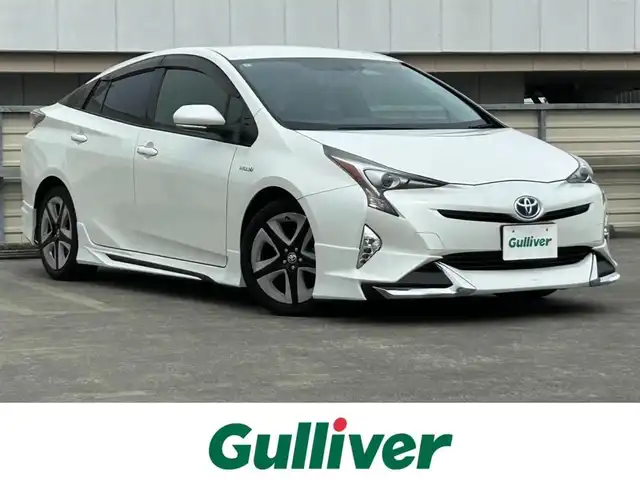 トヨタ プリウス S ツーリングセレクション 静岡県 2016(平28)年 6.8万km ホワイトパールクリスタルシャイン 純正７インチＳＤナビ/フルセグＴＶ/ＤＶＤ再生/ＢＴオーディオ/バックカメラ/前方ドラレコ/革巻ステアリング/ステアリングスイッチ/合皮シート/シートヒーター/ビルトインＥＴＣ２．０/エアロ付 FSR/電動格納ミラー/ウインカーミラー/純正１７インチＡＷ