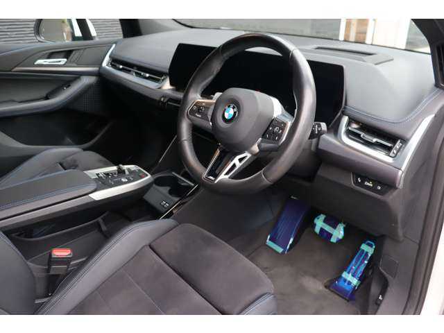 ＢＭＷ ＢＭＷ ２１８ｄ アクティブツアラー Mスポーツ 大分県 2022(令4)年 4.9万km アルピンホワイトⅢ 保証書/取扱説明書/スペアキー1本/アダクティブクルーズコントロール/ブラインドスポットモニター/パーキングディスタンスコントロール/自動駐車システム/自動発進システム/ハーフレザーシート/パワーシート（D/N席）/シートヒーター（D/N席）/ヘッドアップディスプレイ/社外前後ドライブレコーダー（ZDR035）/ワイヤレス充電/パドルシフト/純正ナビ/CarPlay/純正フロアマット/純正LEDライト/純正18インチアルミホイール
