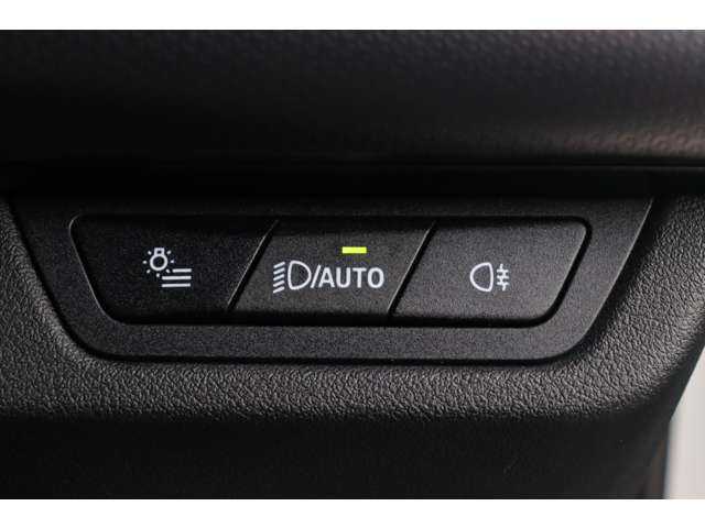 ＢＭＷ ＢＭＷ ２１８ｄ アクティブツアラー Mスポーツ 大分県 2022(令4)年 4.9万km アルピンホワイトⅢ 保証書/取扱説明書/スペアキー1本/アダクティブクルーズコントロール/ブラインドスポットモニター/パーキングディスタンスコントロール/自動駐車システム/自動発進システム/ハーフレザーシート/パワーシート（D/N席）/シートヒーター（D/N席）/ヘッドアップディスプレイ/社外前後ドライブレコーダー（ZDR035）/ワイヤレス充電/パドルシフト/純正ナビ/CarPlay/純正フロアマット/純正LEDライト/純正18インチアルミホイール