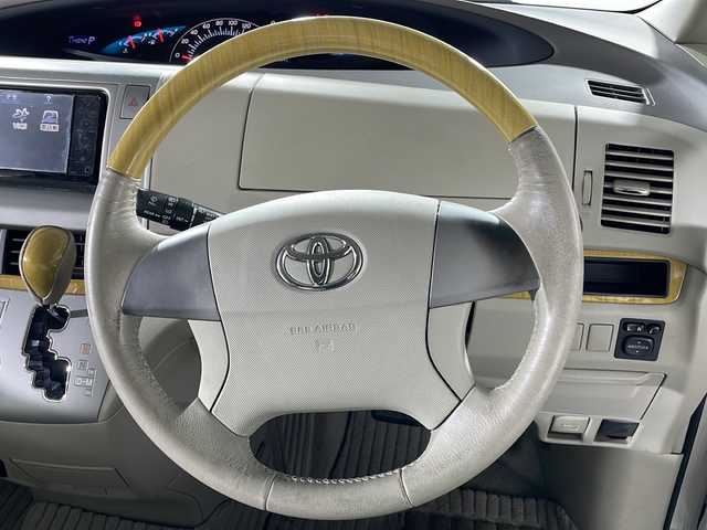 トヨタ エスティマ アエラス Gエディション 福岡県 2008(平20)年 11.4万km ホワイトパールクリスタルシャイン ・キセノンヘッドライト/・17インチ純正ホイール/・プッシュスタート/・ビルトインETC/・両側パワースライドドア/・スペアキー1本/・スマートキー/・純正フロアマット/・Bカメラ/・フリップダウン/・3列シート