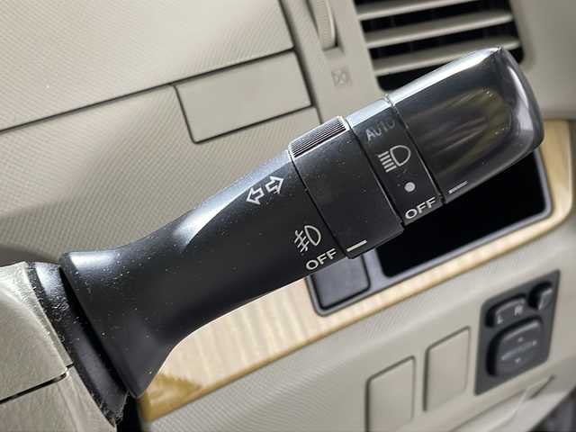 トヨタ エスティマ アエラス Gエディション 福岡県 2008(平20)年 11.4万km ホワイトパールクリスタルシャイン ・キセノンヘッドライト/・17インチ純正ホイール/・プッシュスタート/・ビルトインETC/・両側パワースライドドア/・スペアキー1本/・スマートキー/・純正フロアマット/・Bカメラ/・フリップダウン/・3列シート