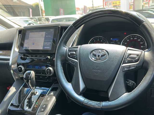 トヨタ アルファード S Cパッケージ 埼玉県 2023(令5)年 2.6万km ブラック ワンオーナー/トヨタセーフティセンス/ ・プリクラッシュセーフティ/ ・レーントレーシングアシスト/ ・レーダークルーズコントロール/ ・レーンディパーチャーアラート/ ・オートマチックハイビーム/ ・先行車発進アラーム/MODELLISTAエアロ/サンルーフ/純正オーディオディスプレイナビゲーション/AM/FM/BT/バックカメラ/ビルトインＥＴＣ/社外前後ドライブレコーダー(TZ-DR210)/両側パワースライドドア/運転席メモリーシート/ステアリングヒーター/ＬＥＤヘッドライト/フォグランプ/ドアバイザー/スペアキー１ヶ/保証書/取扱説明書