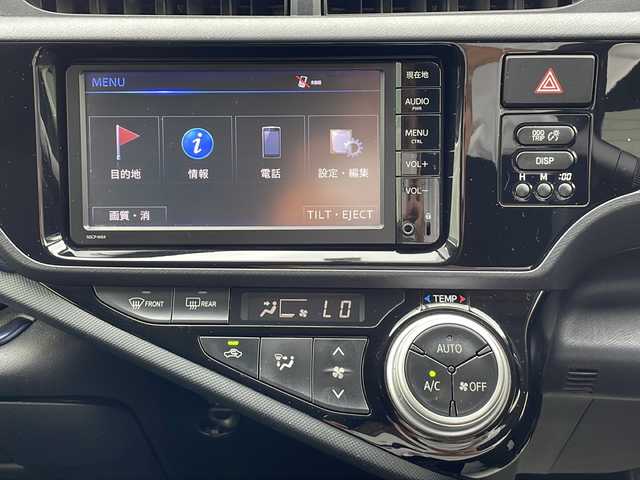 トヨタ アクア S 静岡県 2016(平28)年 6.8万km スーパーホワイトⅡ 純正ナビ/AM/FM/TV/DISC/BT/純正フロアマット　/ドアバイザー/純正15インチアルミ/AAC/パワーステアリング/パワーウインドウ