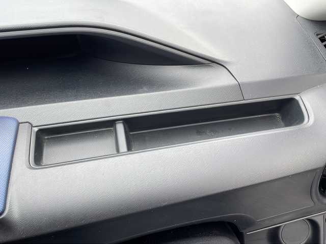 トヨタ アクア S 静岡県 2016(平28)年 6.8万km スーパーホワイトⅡ 純正ナビ/AM/FM/TV/DISC/BT/純正フロアマット　/ドアバイザー/純正15インチアルミ/AAC/パワーステアリング/パワーウインドウ