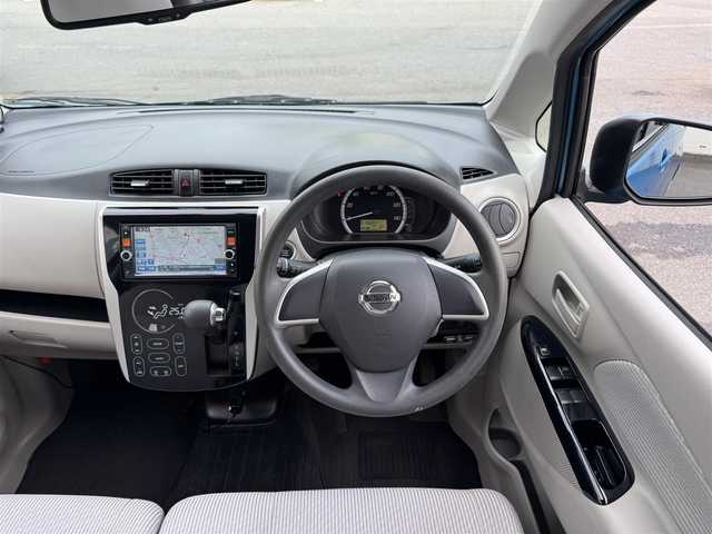 日産 デイズ X 千葉県 2013(平25)年 1.4万km シリカグリーン ワンオーナー/純正SDナビ/Bluetooth/バック+全方位カメラ/フルセグTV/AM・FMラジオ/ETC/ドライブレコーダー/純正フロアマット/プッシュスタート/スマートキー/スペアキー/取扱説明書＆保証書