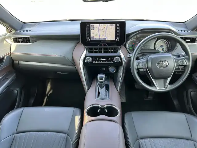 トヨタ ハリアー ハイブリッド G 岡山県 2020(令2)年 4.7万km プレシャスブラックパール 8インチディプレイオーディオ/Bluetooth、Apple Carplay/Android Auto、AM、FM/デジタルインナーミラー（前後録画機能付き）/ビルトインETC/運転席パワーシート/パワーバックドア/電動パーキングブレーキ/ブレーキホールド/トヨタセーフティセンス/・プリクラッシュセーフティ/・レーントレーシングアシスト/・レーダークルーズコントロール/・アダブティブハイビームシステム/・ロードサインアシスト/パーキングサポートブレーキ/先行車発進告知機能/車両接近通報装置
