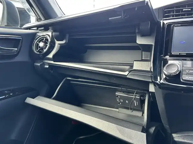 トヨタ カローラ フィールダー 1．5G ダブルバイビー 石川県 2018(平30)年 6.8万km ブラックマイカ ワンオーナー/SDナビ/フルセグテレビ/ETC/プッシュスタート/スマートキー/ドアバイザー/LEDヘッドライト/コーナーセンサー/オートライト/オートマチックハイビーム/アイドリングストップ