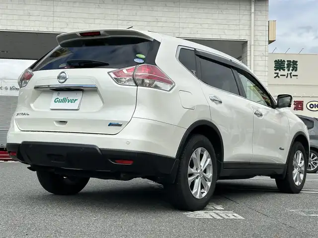 日産 エクストレイル ハイブリッド 20X エマージェンシーブレーキ 奈良県 2016(平28)年 14.5万km ブリリアントホワイトパール １オーナー/純正メーカーナビ/BT/CD/TV/AUX/USB//アラウンドビューカメラ/コーナーセンサー/レーダークルコン/横滑り防止装置/バックカメラ/ETC/ドラレコ/フルレザーシート/シートヒーター/電動リアゲート/フルフラットシート/ステアリングスイッチ/電格ミラー/オートLEDライト/純正フロアマット/保証書・取説・スペアキー付