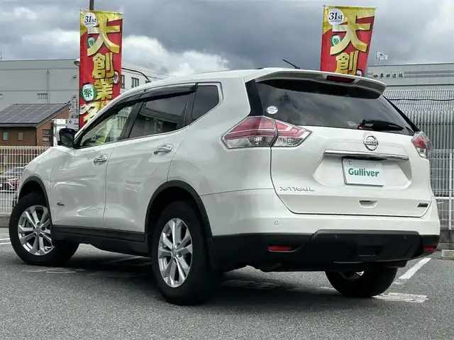 日産 エクストレイル ハイブリッド 20X エマージェンシーブレーキ 奈良県 2016(平28)年 14.5万km ブリリアントホワイトパール １オーナー/純正メーカーナビ/BT/CD/TV/AUX/USB//アラウンドビューカメラ/コーナーセンサー/レーダークルコン/横滑り防止装置/バックカメラ/ETC/ドラレコ/フルレザーシート/シートヒーター/電動リアゲート/フルフラットシート/ステアリングスイッチ/電格ミラー/オートLEDライト/純正フロアマット/保証書・取説・スペアキー付