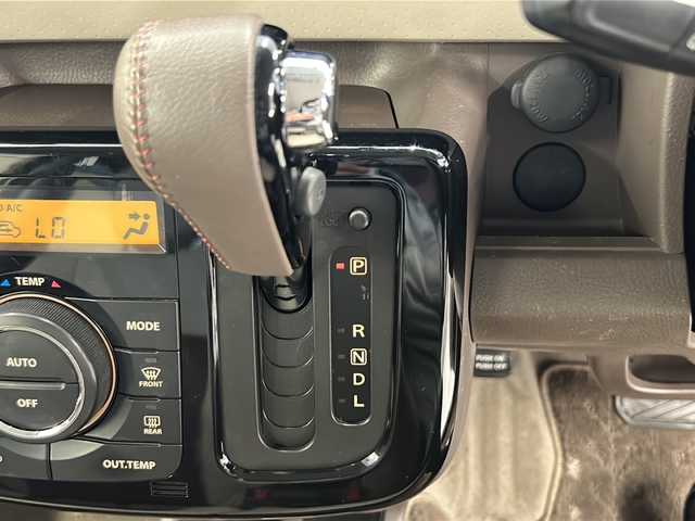 日産 モコ ドルチェG 岐阜県 2014(平26)年 6.9万km アーバンブラウン ワンオーナー/純正レザーシート/バックカメラ/純正ナビ（MM114D-A）/・フルセグTV/・バックカメラ/純正１５インチAW/純正フロアマット/HIDヘッドライト/ベンチシート/Bluetooth/アンチブレーキシステム/CD/DVD/外１４インチAWスタッドレス付き/HIDオートライト/スマートキーX2/アイドリングストップ/新車時手帳、取説