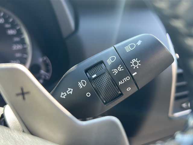 レクサス ＮＸ 200t Iパッケージ 青森県 2015(平27)年 9.3万km ソニッククォーツ ・4WD/・サンルーフ/・純正メーカーナビ/・Bluetooth/・フルセグ/・リアカメラ/・衝突軽減ブレーキ/・レーンキープアシスト/・レーダークルーズコントロール/・パワーバックドア/・ハーフレザーシート/・シートヒーター/・純正18AW/・純正LEDヘッドライト/・オートマチックハイビーム/・カーテンエアバック/・スマートキー/・保証書・取説あり