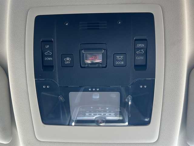 レクサス ＮＸ 200t Iパッケージ 青森県 2015(平27)年 9.3万km ソニッククォーツ ・4WD/・サンルーフ/・純正メーカーナビ/・Bluetooth/・フルセグ/・リアカメラ/・衝突軽減ブレーキ/・レーンキープアシスト/・レーダークルーズコントロール/・パワーバックドア/・ハーフレザーシート/・シートヒーター/・純正18AW/・純正LEDヘッドライト/・オートマチックハイビーム/・カーテンエアバック/・スマートキー/・保証書・取説あり