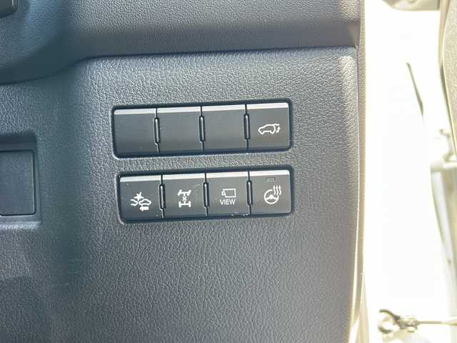レクサス ＮＸ 200t Iパッケージ 青森県 2015(平27)年 9.3万km ソニッククォーツ ・4WD/・サンルーフ/・純正メーカーナビ/・Bluetooth/・フルセグ/・リアカメラ/・衝突軽減ブレーキ/・レーンキープアシスト/・レーダークルーズコントロール/・パワーバックドア/・ハーフレザーシート/・シートヒーター/・純正18AW/・純正LEDヘッドライト/・オートマチックハイビーム/・カーテンエアバック/・スマートキー/・保証書・取説あり
