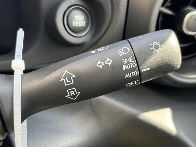 トヨタ ＧＲ８６ SZ 宮城県 2022(令4)年 4.9万km アイスシルバーメタリック 登録時走行距離　４８１２３ｋｍ/１７インチ純正AW/DVD・HDMI・AM・FM・TV・BT・CD/KENWOODナビ/パドルシフト/プッシュスタート/パワーステアリング/パワーウィンドウ/パーキングアシスト/Bluetooth接続/ワンセグナビ/レーンアシスト/盗難防止装置/オートライト/LED