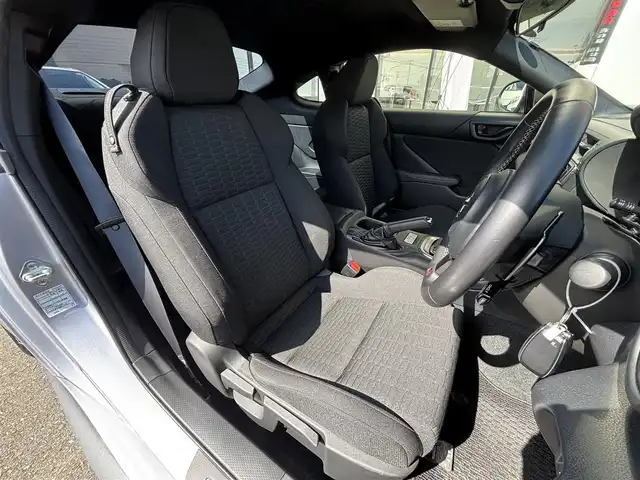 トヨタ ＧＲ８６ SZ 宮城県 2022(令4)年 4.9万km アイスシルバーメタリック 登録時走行距離　４８１２３ｋｍ/１７インチ純正AW/DVD・HDMI・AM・FM・TV・BT・CD/KENWOODナビ/パドルシフト/プッシュスタート/パワーステアリング/パワーウィンドウ/パーキングアシスト/Bluetooth接続/ワンセグナビ/レーンアシスト/盗難防止装置/オートライト/LED