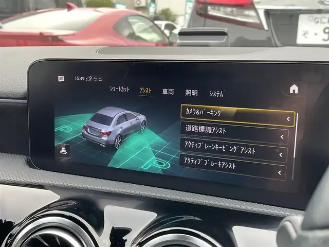メルセデス・ベンツ Ｍ・ベンツ Ａ２００ｄ セダン AMGライン 兵庫県 2022(令4)年 2.4万km デジタルホワイト ・法人ワンオーナー/・ナビゲーションパッケージ（MBUX）//Mercedes me connectナビ//フルセグTV/BT/USB//トラフィックサインアシスト//アクティブステアリングアシスト//アクティブレーンチェンジングアシスト//アクティブエマージェンシーストップアシスト/・AMGライン//AMGスタイリングパッケージ//Mercedes Benzロゴ付ブレーキキャリパー//レザーDINAMICAシート（レッドステッチ）//18インチAMG　5スポークAW//マルチビームLEDヘッドライト//アダプティブハイビームアシストプラス/・アドバンスドパッケージ//360度カメラシステム//ヘッドアップディスプレイ//アドバンスドサウンドシステム/・前席電動/ヒーター/・ステアリングリモコン/・パークトロニック/・アクティブディスタンスアシスト・ディストロニック/・アクティブブレーキアシスト/・PRE-SAFE/・ブラインドスポットアシスト/・アテンションアシスト/・ワイヤレスチャージング/・ETC/・ドライブレコーダー（前）/・R5/6年ヤナセ点検記録簿