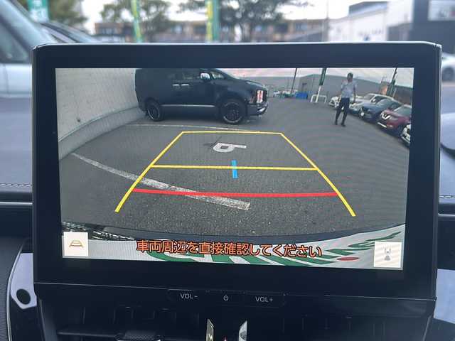 トヨタ カローラツーリング ハイブリッド ダブルバイビー 鳥取県 2023(令5)年 2.4万km アティチュードブラックマイカ ワンオーナー/9インチディスプレイオーディオ/TOYOTAｃｏｎｎｅｃｔ/メモリナビ/フルセグＴＶ/バックカメラ/Ｂｌｕｅｔｏｏｔｈ　ＵＳＢ/Toyota Safety Sense/全車速追従機能付レーダークルーズコントロール/レーンキープアラート/コーナーセンサー/オートホールド/パーキングサポートブレーキ/スペアキー/ＥＴＣ２．０/レザテックシート/リヤスポイラー/１７インチＡＷ/オートハイビーム/Bi-Beam LEDヘッドランプ/バイビームLEDヘッドランプ/LEDクリアランスランプ/LEDフロントフォグランプ/フロアマット/ドアバイザー/ライトレベライザー/新車保証書/取扱説明書