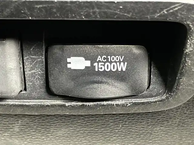 トヨタ カローラツーリング ハイブリッド ダブルバイビー 岡山県 2023(令5)年 2.5万km アティチュードブラックマイカ 純正10.5インチディスプレイオーディオ/【ナビ/Bluetooth/フルセグTV/Carplay/USB接続】/バックカメラ/100V電源/ビルトインETC2.0/LEDヘッドライト/オートハイビーム/オートライト/フォグランプ/オートブレーキホールド/ブラインドスポットモニター/レーダークルーズコントロール/ハーフレザーシート/純正17インチアルミホイール/ドアバイザー/プッシュスタート/スマートキー×2