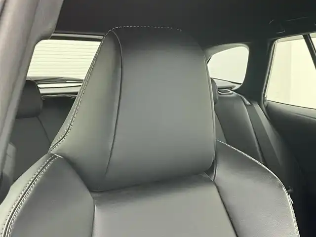 トヨタ カローラツーリング ハイブリッド ダブルバイビー 岡山県 2023(令5)年 2.5万km アティチュードブラックマイカ 純正10.5インチディスプレイオーディオ/【ナビ/Bluetooth/フルセグTV/Carplay/USB接続】/バックカメラ/100V電源/ビルトインETC2.0/LEDヘッドライト/オートハイビーム/オートライト/フォグランプ/オートブレーキホールド/ブラインドスポットモニター/レーダークルーズコントロール/ハーフレザーシート/純正17インチアルミホイール/ドアバイザー/プッシュスタート/スマートキー×2