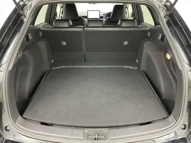 トヨタ カローラツーリング ハイブリッド ダブルバイビー 岡山県 2023(令5)年 2.5万km アティチュードブラックマイカ 純正10.5インチディスプレイオーディオ/【ナビ/Bluetooth/フルセグTV/Carplay/USB接続】/バックカメラ/100V電源/ビルトインETC2.0/LEDヘッドライト/オートハイビーム/オートライト/フォグランプ/オートブレーキホールド/ブラインドスポットモニター/レーダークルーズコントロール/ハーフレザーシート/純正17インチアルミホイール/ドアバイザー/プッシュスタート/スマートキー×2