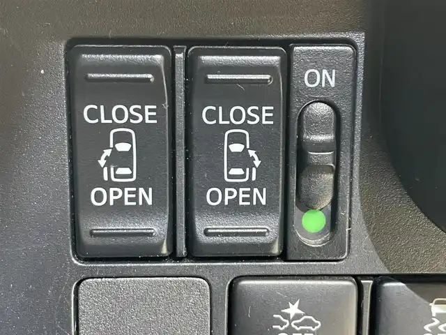 トヨタ タンク カスタムG 岩手県 2019(令1)年 9.4万km ブラックマイカメタリック ４WD/両側パワースライドドア/スマートアシスト３/クルーズコントロール/コーナーセンサー/衝突回避支援ブレーキ/車線逸脱警報/誤発進抑制機能/先行車発信お知らせ機能/オートハイビーム/横滑り防止装置/アイドリングストップ/純正ナビ/ステアリングスイッチ/ワンセグTV/バックカメラ/ETC/LEDヘッドランプ/LEDフォグランプ/ロールサンシェード/純正14インチアルミホイール