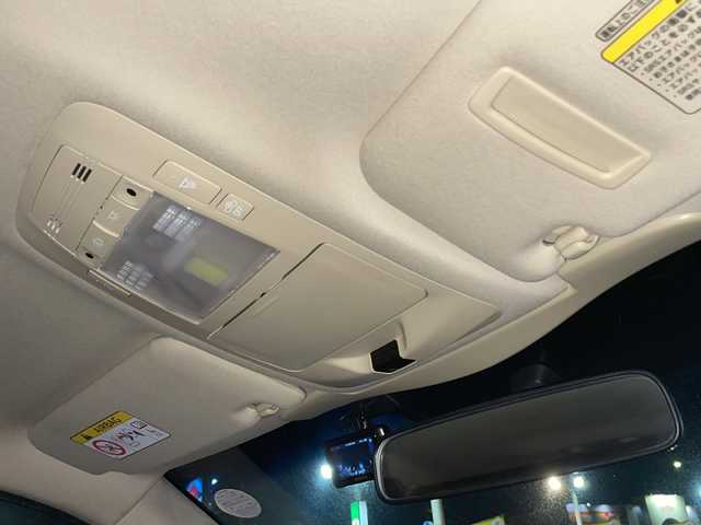 トヨタ クラウン ロイヤル ロイヤルサルーン i－Four 岩手県 2013(平25)年 9.1万km シルバーM 寒冷地仕様　純正メーカーナビ　バックＣ　フルセグ　ＤＶＤ再生　ＢＴ　ドアカーテシランプ　電動シート　ＧＰＳレーダー　ドラレコ　クルコン　オートＬＥＤライト　ＦＲフォグ　ヒーター付電格ミラー　ｎａｎｏｅ