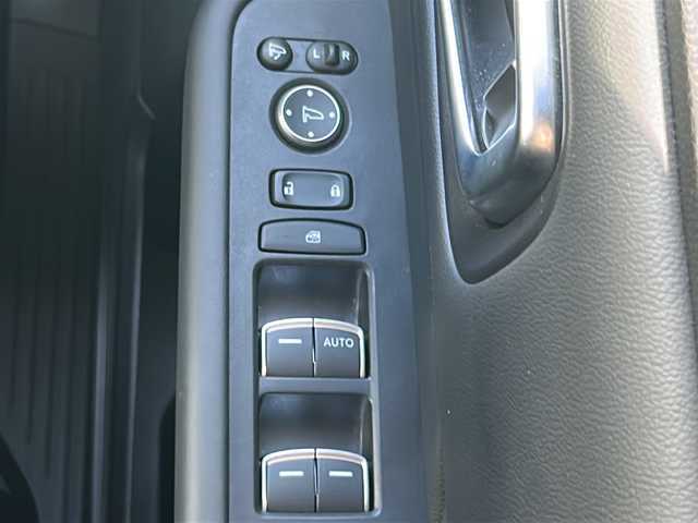 ホンダ ステップワゴン スパーダ eHEV 三重県 2022(令4)年 4.6万km クリスタルブラックパール 禁煙/純正11.4型ナビ/全方位カメラ/BSM/前後コーナーセンサー/前後ドラレコ/ビルトインETC/スペアキー/前後シートヒーター/ハーフレザーシート/両側パワースライドドア/パワーバックドア/USB.タイプC給電/レーダー探知機/ACCPCS/レーンキープアシスト/革巻きステアリング/ステアリングスイッチ/パドルシフト/LEDオートライト/オートマチックハイビーム/電動格納ミラー/純正フロアマット