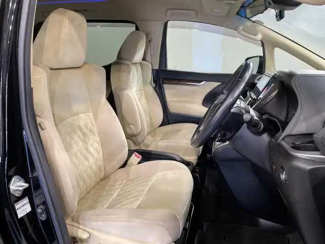 トヨタ アルファード X 愛知県 2019(令1)年 5.3万km ブラック ＡＬＰＩＮＥ９インチナビ/両側パワースライドドア/フリップダウンモニター/レーダークルーズコントロール/衝突軽減ブレーキ/クリアランスソナー/車線逸脱警報/電動パーキングブレーキ/ブレーキホールド/バックカメラ/前後ドライブレコーダー/ビルトインＥＴＣ/アクセサリーソケット/ダブルゾーン/ISOFIX/LEDヘッドライト/オートハイビーム/純正16インチアルミホイール