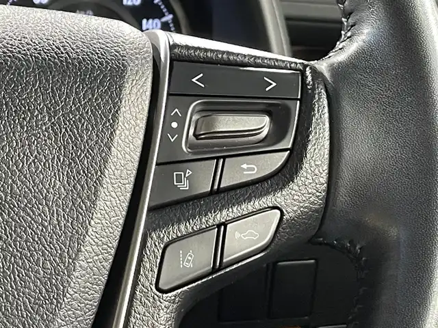 トヨタ アルファード X 愛知県 2019(令1)年 5.3万km ブラック ＡＬＰＩＮＥ９インチナビ/両側パワースライドドア/フリップダウンモニター/レーダークルーズコントロール/衝突軽減ブレーキ/クリアランスソナー/車線逸脱警報/電動パーキングブレーキ/ブレーキホールド/バックカメラ/前後ドライブレコーダー/ビルトインＥＴＣ/アクセサリーソケット/ダブルゾーン/ISOFIX/LEDヘッドライト/オートハイビーム/純正16インチアルミホイール