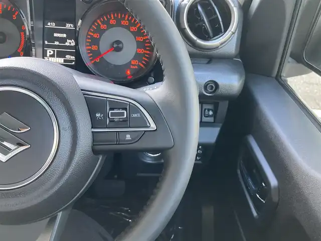 スズキ ジムニー ノマド FC 福岡県 2025(令7)年 0.1千km 黒 登録時走行100キロ未満/ワンオーナー/レーダークルーズコントロール/前席シートヒーター/パートタイム４WD /衝突軽減ブレーキ/コーナーセンサー/プッシュスタート/ウインカーミラー/アイドリングストップ/ステアリングスイッチ/純正15インチアルミホイール/スペアキー×1/取扱説明書/保証書