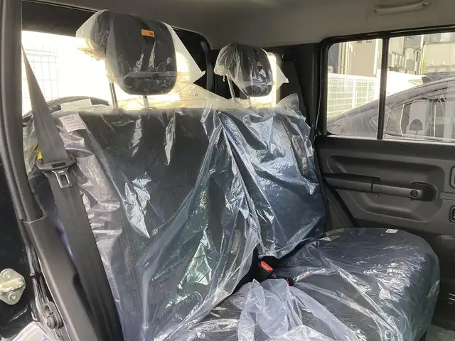 スズキ ジムニー ノマド FC 福岡県 2025(令7)年 0.1千km 黒 登録時走行100キロ未満/ワンオーナー/レーダークルーズコントロール/前席シートヒーター/パートタイム４WD /衝突軽減ブレーキ/コーナーセンサー/プッシュスタート/ウインカーミラー/アイドリングストップ/ステアリングスイッチ/純正15インチアルミホイール/スペアキー×1/取扱説明書/保証書