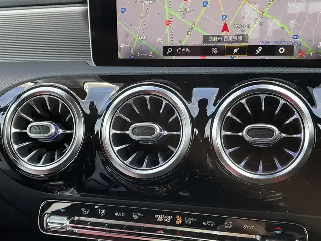 メルセデス・ベンツ Ｍ・ベンツ Ａ２００ｄ AMGライン 長野県 2019(令1)年 3.5万km パール レザーエクスクルーシブＰＫＧ　/　ブルメスターサウンド　/　サンルーフ　/　ＨＵＤ　/　ＡＣＣ　/　ＬＫＡ　/　ＢＳＭ　/　純正１８インチＡＷ　/　純生ナビ　/　シートヒーター　/　パワーシート　/　ワイヤレスチャージ　/　全方位カメラ/　ＬＥＤヘッドライト