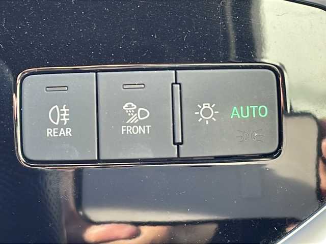 アウディ Ｑ３ 35TFSI Sライン 愛知県 2023(令5)年 3.3万km デイトナグレーパールエフェクト ・禁煙車/・純正10.1インチMMIナビゲーション/・Bluetooth/USB/・バックカメラ/サラウンドビューカメラ/・ETC2.0/・前後ドライブレコーダー/・アウディプレセンスフロント/・衝突軽減ブレーキ/・レーン逸脱警告/・サイドアシスト/・アダプティブクルーズコントロール/・パーキングエイド（コーナーセンサー）/・リヤクロストラフィックアシスト/・ハイビームアシスト/・コンビニエンス&アシスタンスパッケージ/・ブラックスタイリングパッケージ/・純正19インチ20スポークアルミホイール/・インテリアライト/・前席パワーシート/シートヒーター/・純正フロアマット/・LEDオートライト/・電動格納ミラーウィンカー/・ルーフレール/・取扱説明書/新車保証書