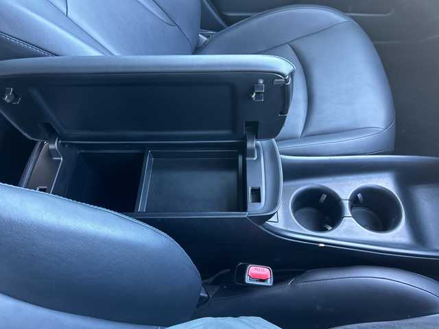 トヨタ プリウス S ツーリングセレクション 大阪府 2018(平30)年 5.1万km アティチュードブラックマイカ ALPINEナビ(BT/フルセグ/DVD)/ABS/横滑り防止装置/盗難防止装置/レザーシート/シートヒーター/ETC/LEDヘッドライト/オートライト/オートマチックハイビーム/ドライブレコーダー/純正アルミホイール/社外フロアマット/スマートキー/エンジンスタートボタン