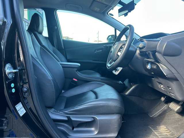 トヨタ プリウス S ツーリングセレクション 大阪府 2018(平30)年 5.1万km アティチュードブラックマイカ ALPINEナビ(BT/フルセグ/DVD)/ABS/横滑り防止装置/盗難防止装置/レザーシート/シートヒーター/ETC/LEDヘッドライト/オートライト/オートマチックハイビーム/ドライブレコーダー/純正アルミホイール/社外フロアマット/スマートキー/エンジンスタートボタン