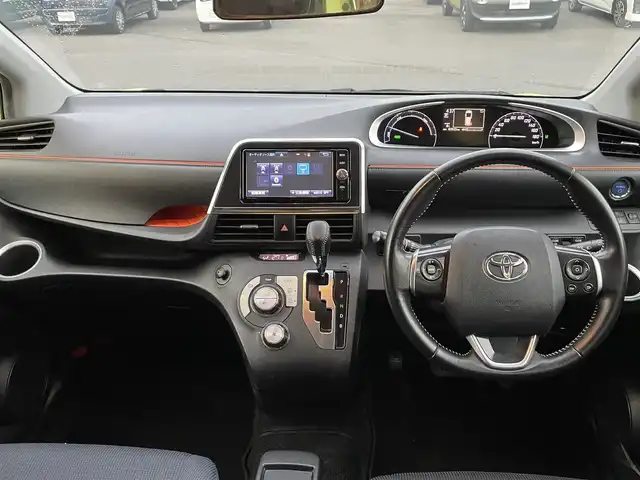 トヨタ シエンタ ハイブリッド G 岡山県 2016(平28)年 6.4万km エアーイエロー 純正ナビ/フルセグTV、CD、Bluetooth、AM、FM/ETC/ドライブレコーダー/両側パワースライドドア/トヨタセーフティセンス/・レーンディパーチャーアラート/・プリクラッシュセーフティ/・オートマチックハイビーム/横滑り防止装置/EV/ECOモード/バックカメラ/プッシュスタート/スマートキー/スペアキー/LEDライト/純正アルミホイール/純正フロアマット/衝突軽減システム