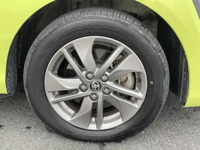 トヨタ シエンタ ハイブリッド G 岡山県 2016(平28)年 6.4万km エアーイエロー 純正ナビ/フルセグTV、CD、Bluetooth、AM、FM/ETC/ドライブレコーダー/両側パワースライドドア/トヨタセーフティセンス/・レーンディパーチャーアラート/・プリクラッシュセーフティ/・オートマチックハイビーム/横滑り防止装置/EV/ECOモード/バックカメラ/プッシュスタート/スマートキー/スペアキー/LEDライト/純正アルミホイール/純正フロアマット/衝突軽減システム