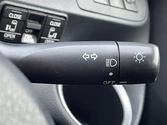 トヨタ シエンタ ハイブリッド G 岡山県 2016(平28)年 6.4万km エアーイエロー 純正ナビ/フルセグTV、CD、Bluetooth、AM、FM/ETC/ドライブレコーダー/両側パワースライドドア/トヨタセーフティセンス/・レーンディパーチャーアラート/・プリクラッシュセーフティ/・オートマチックハイビーム/横滑り防止装置/EV/ECOモード/バックカメラ/プッシュスタート/スマートキー/スペアキー/LEDライト/純正アルミホイール/純正フロアマット/衝突軽減システム