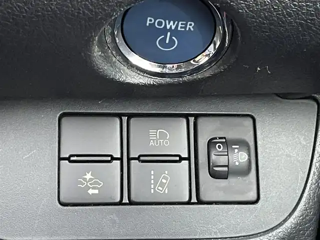 トヨタ シエンタ ハイブリッド G 岡山県 2016(平28)年 6.4万km エアーイエロー 純正ナビ/フルセグTV、CD、Bluetooth、AM、FM/ETC/ドライブレコーダー/両側パワースライドドア/トヨタセーフティセンス/・レーンディパーチャーアラート/・プリクラッシュセーフティ/・オートマチックハイビーム/横滑り防止装置/EV/ECOモード/バックカメラ/プッシュスタート/スマートキー/スペアキー/LEDライト/純正アルミホイール/純正フロアマット/衝突軽減システム