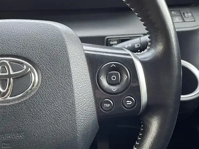 トヨタ シエンタ ハイブリッド G 岡山県 2016(平28)年 6.4万km エアーイエロー 純正ナビ/フルセグTV、CD、Bluetooth、AM、FM/ETC/ドライブレコーダー/両側パワースライドドア/トヨタセーフティセンス/・レーンディパーチャーアラート/・プリクラッシュセーフティ/・オートマチックハイビーム/横滑り防止装置/EV/ECOモード/バックカメラ/プッシュスタート/スマートキー/スペアキー/LEDライト/純正アルミホイール/純正フロアマット/衝突軽減システム